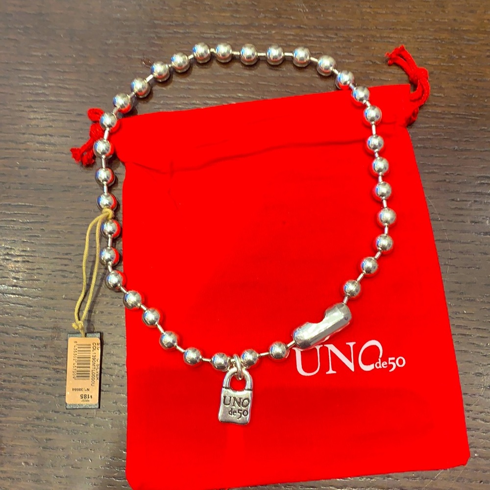 UNOde50 necklace. Silver plated. One size. New.